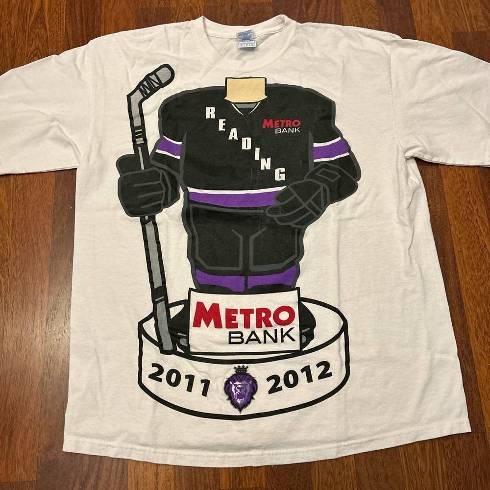 Reading Royals ECHL SGA Stadium Hockey Player Bobblehead T-Shirt Size XL